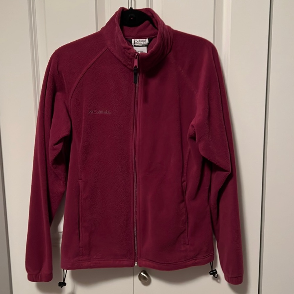 Columbia Fleece Jacket. Burgundy color. Size Large.